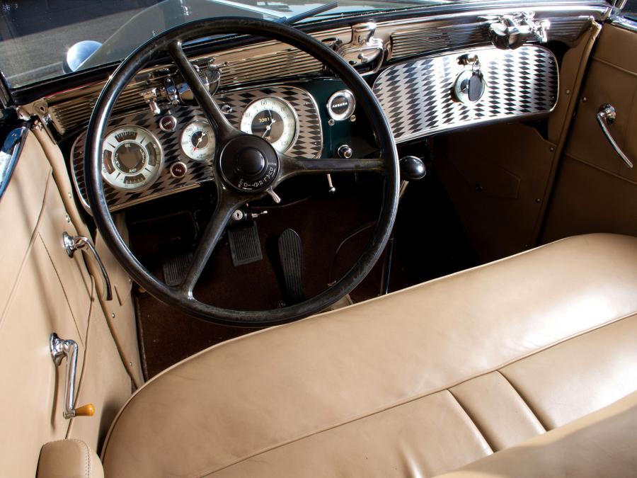 Торпедо Auburn 852 SC Dual Ratio Phaeton 1936 года  (фото 7 из 15)